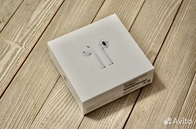 Новый оригинальный кейс Apple AirPods 2 Новый оригинальный кейс Apple AirPods 2