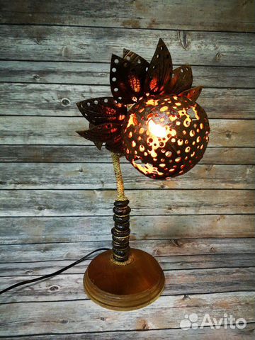 Настольная лампа - светильник из кокоса