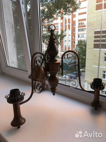 Люстра с плафонами