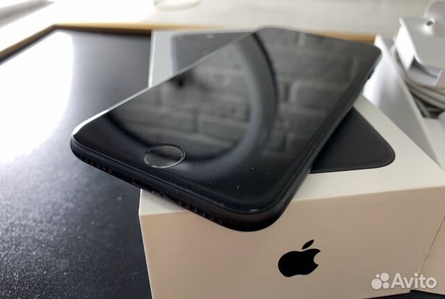 iPhone 7 на гарантии
