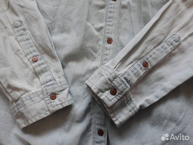 Рубашка из светлой джинсы Pull and bear Рубашка из светлой джинсы Pull and bear