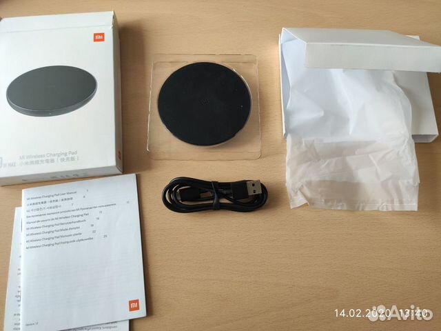 Беспроводное зарядное устройство xiaomi умное быст Беспроводное зарядное устройство xiaomi умное быст