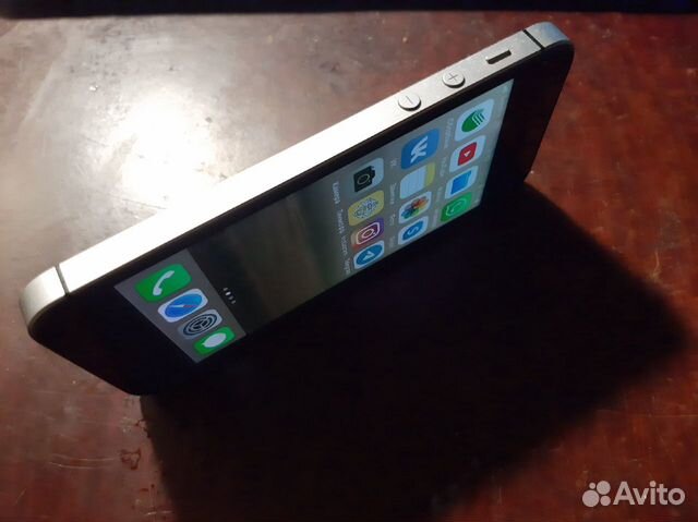 iPhone SE