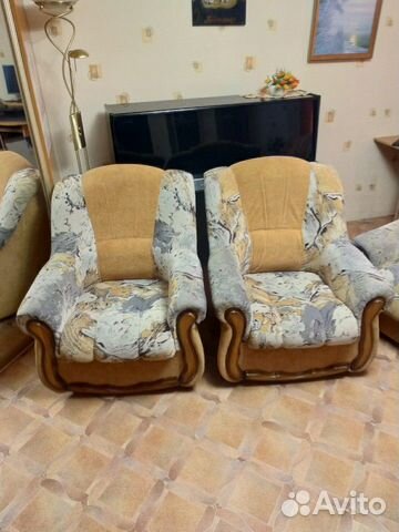 Диван и два кресла