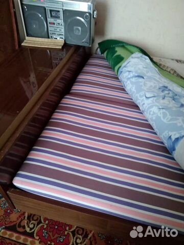 Кровать