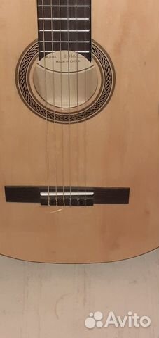 Guitar acoustic