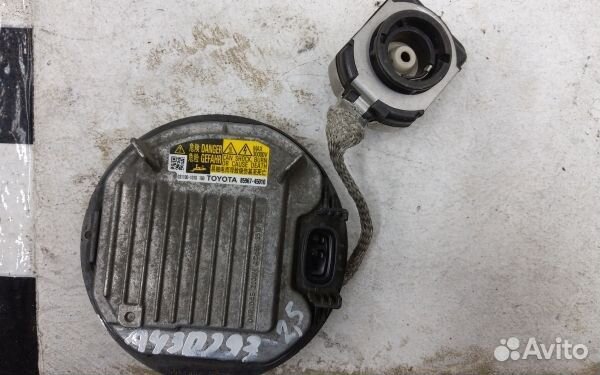 Блок розжига ксенона Toyota RAV4 CA40 Блок розжига ксенона Toyota RAV4 CA40