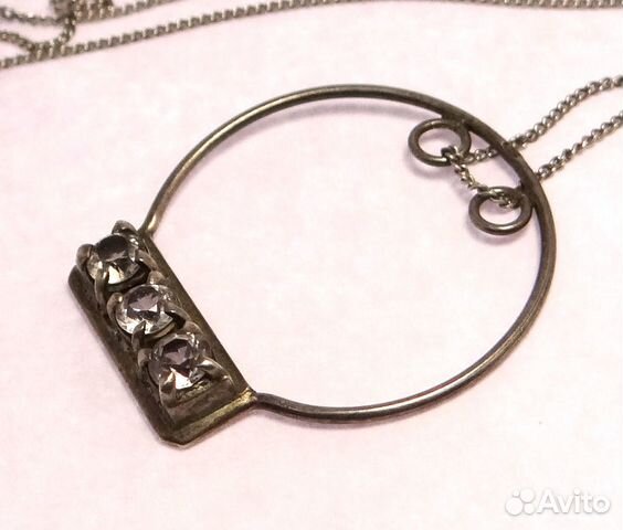Серебряный кулон на цепочке