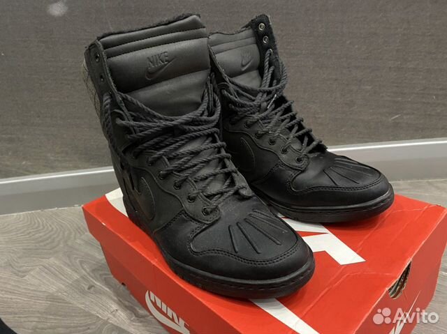 Утеплённые кроссовки Nike