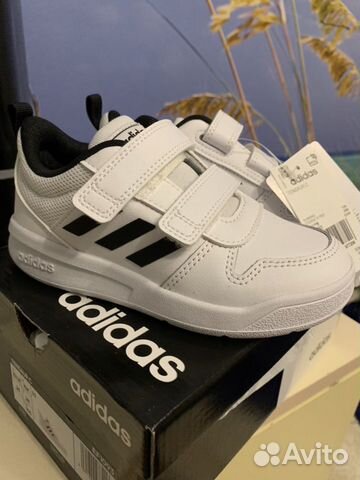 Кроссовки adidas