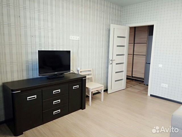 1-к квартира, 40 м², 4/5 эт. 1-к квартира, 40 м², 4/5 эт.