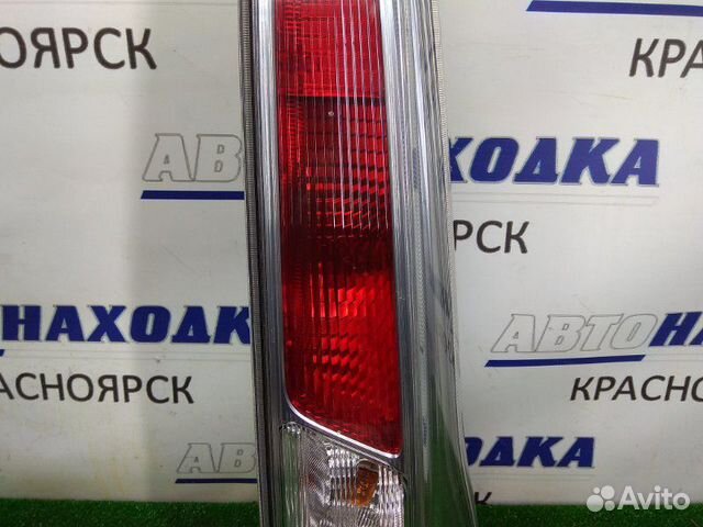 Фонарь задний задний правый Nissan Serena C26