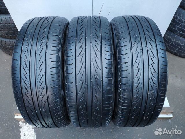 Bridgestone MY-02 Sporty Style 215/55/17 3шт Bridgestone MY-02 Sporty Style 215/55/17 3шт