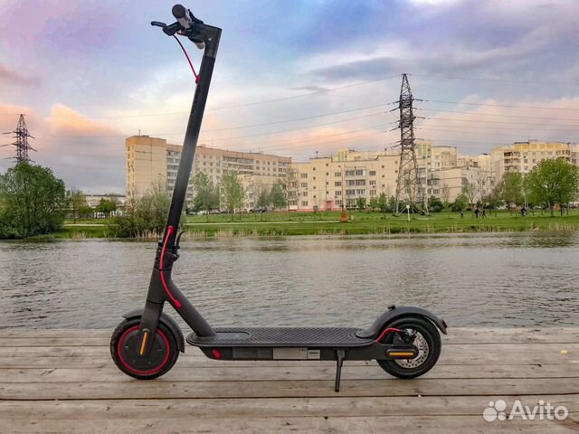 Электросамокат Xiaomi M365 pro Электросамокат Xiaomi M365 pro