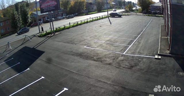 1/2 торгового здания (второй этаж), 800 м²