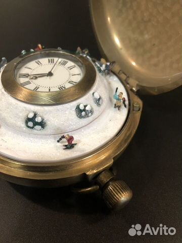 Часы с музыкой