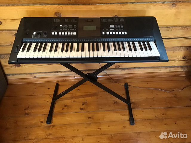Синтезатор Yamaha PSR-E423 Синтезатор Yamaha PSR-E423