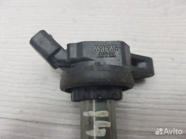 Катушка зажигания Toyota Auris E15 1ZR-FE 2007 Катушка зажигания Toyota Auris E15 1ZR-FE 2007