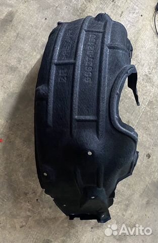 Подкрылок Toyota Corolla e210
