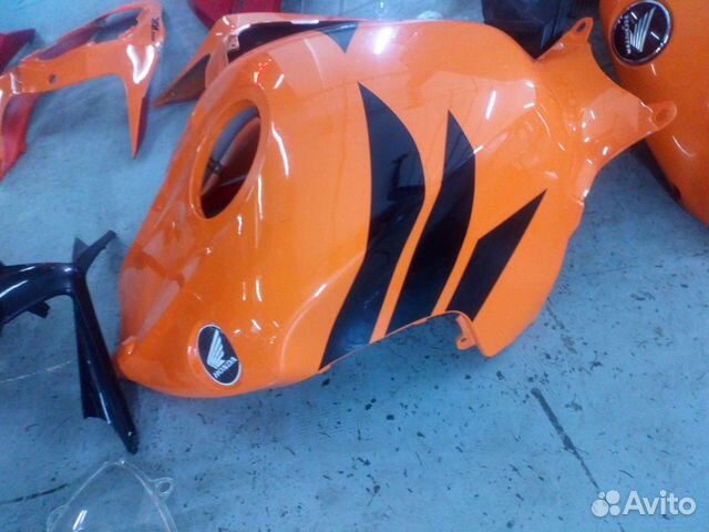 Пластик на Honda cbr1000rr Пластик на Honda cbr1000rr