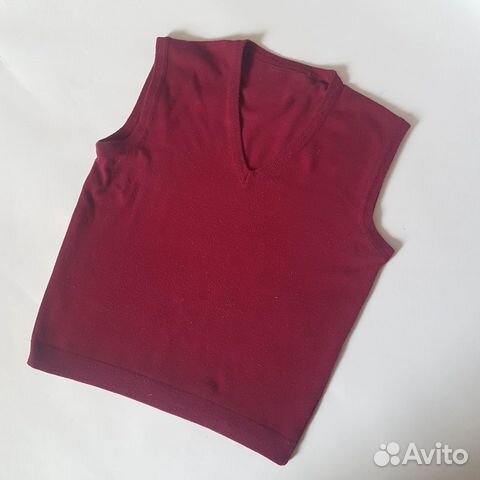 Жилет безрукавка трикотажная вишневая Жилет безрукавка трикотажная вишневая