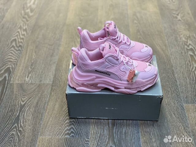 Кроссовки Balenciaga Triple S Кроссовки Balenciaga Triple S