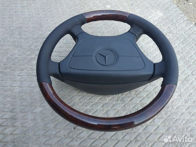 Руль дерево Мерседес w124 w140 w210 бу