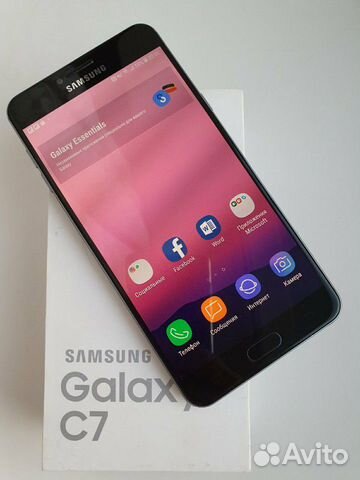 Телефон Samsung Galaxy C7