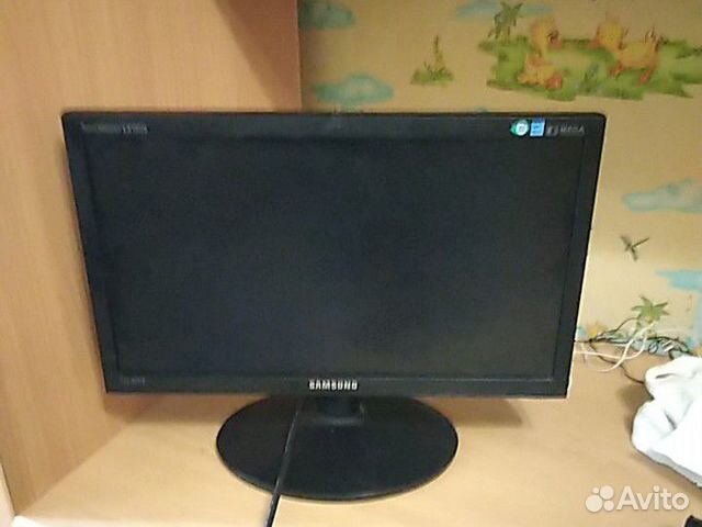 Монитор Samsung