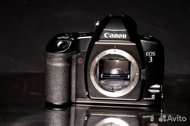 Зеркальный фотоаппарат Canon eos 3 Зеркальный фотоаппарат Canon eos 3