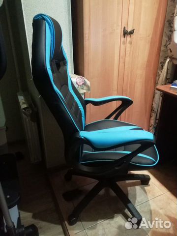 Компьютерное игровое кресло Компьютерное игровое кресло