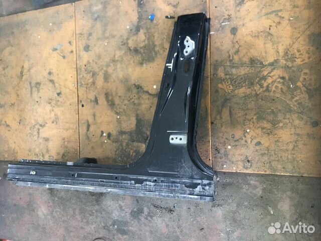 Средняя стойка Toyota Land Cruiser Prado 150