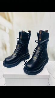 Женские ботинки