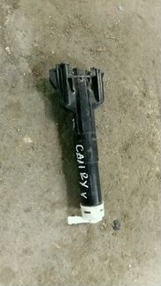 Toyota Camry V50 форсунка омывателя фары правая