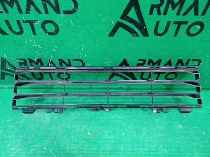 Решетка бампера передняя нижняя Bmw 5 G30 2016