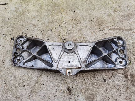 Опора АКПП BMW E65 E66