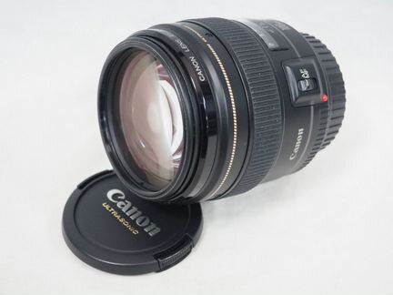 Canon EF 100mm f/2 USM