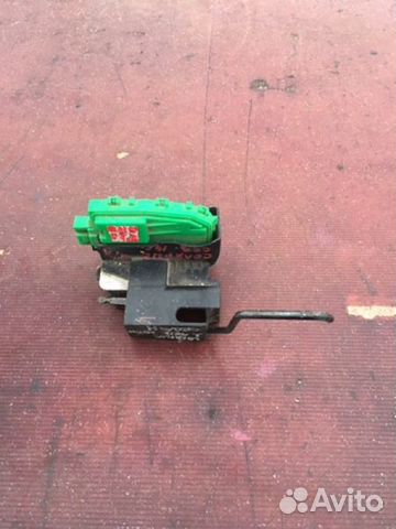 Замок двери задний левый Hyundai Solaris седан