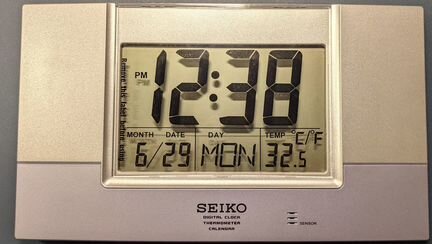 Настольные электронные часы Seiko QHL001S