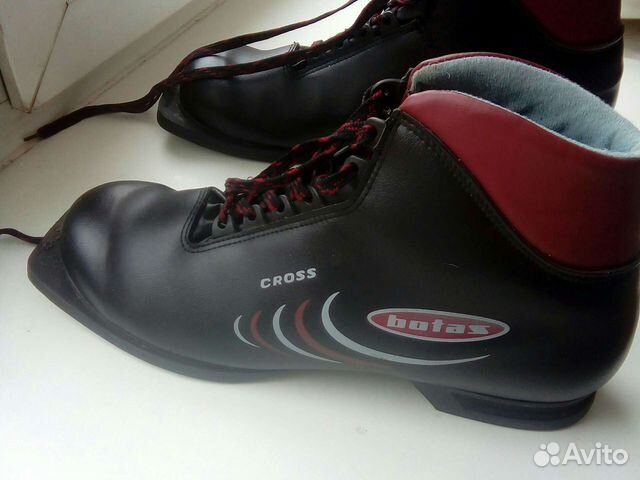 Лыжные ботинки р.45