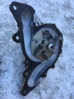 Помпа Mitsubishi Pajero Sport 1 6G72