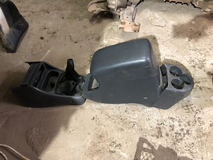 Консоль центральная подлокотник Форд Рейнджер Мазд