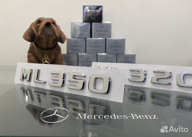 Шильдик ML350 Mercedes Benz на дверь багажника