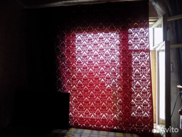 Бордовая штора