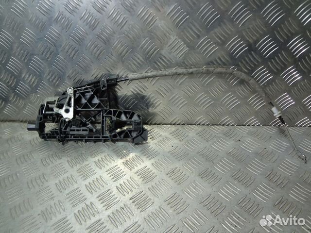 Кронштейн ручки двери задней правой Мерседес