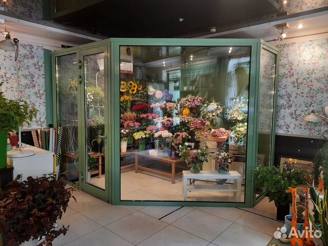 Холодильная камера для цветочного магазина