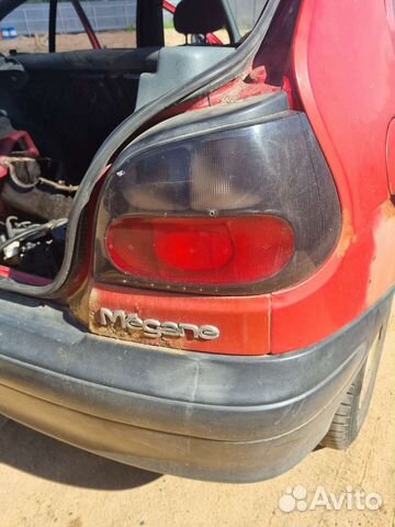 Задний правый фонарь Renault Megane 1