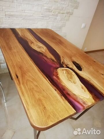 Кухонный стол с эпоксидной смолой