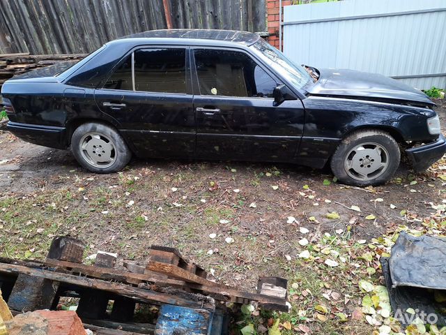 Запчасти Мерседес w 124 300E двигатель M104