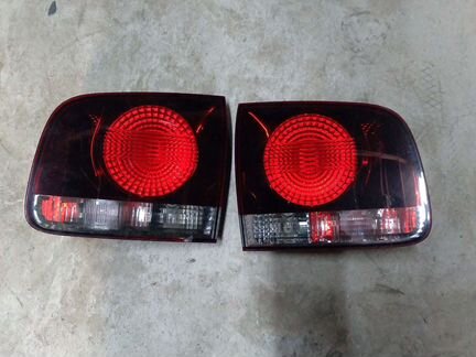 Задний внутренний фонарь Volkswagen Touareg